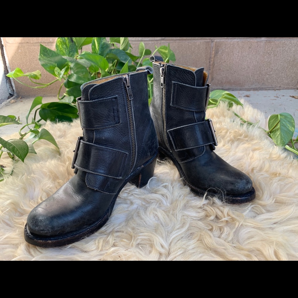 Frye Black Leather Buckle Boot Size 6 - Picture 4 of 9